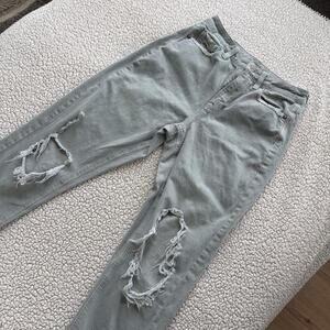 American Eagle Strigid Mom Jeans Cement Gray Denim Womens Size 4